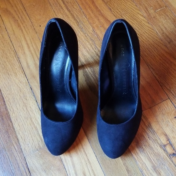 💢 SOLD Rock & Republic suede heels - Picture 2 of 8